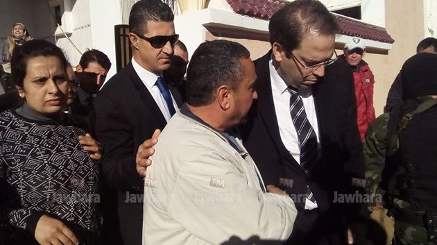 يوسف الشاهد يزور عائلات ضحايا مركب 