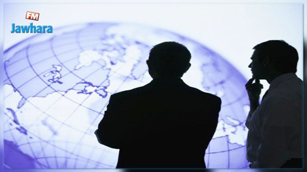 ألفة يوسف : العالم في مفترق الطرق