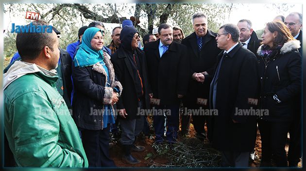 سمير الطيب يطمئن فلاحي سيدي بوعلي