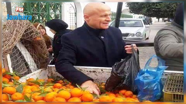 شاهد : سفير فرنسا ينخرط في