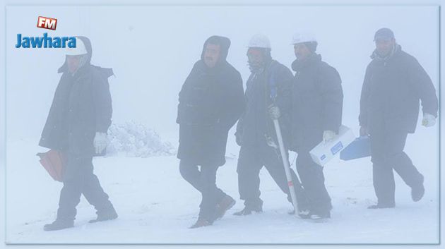 موجة الثلوج : فرق الشركة التونسية للكهرباء والغاز تتجنّد