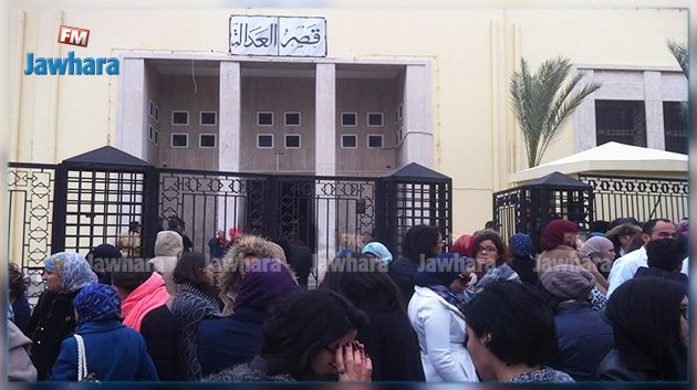 أطباء يحتجون أمام محكمة سوسة