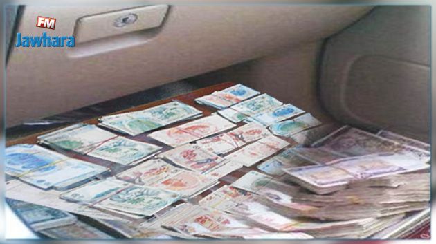 الطريق السيارة تونس صفاقس : ضبط مبالغ مالية في سيارة 