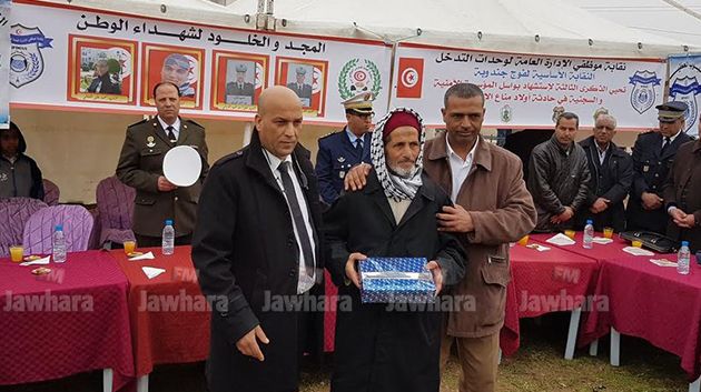 تكريم عائلات شهداء عملية اولاد مناع الإرهابية‎