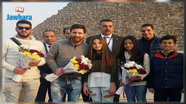 ميسي يزور الاهرامات المصرية