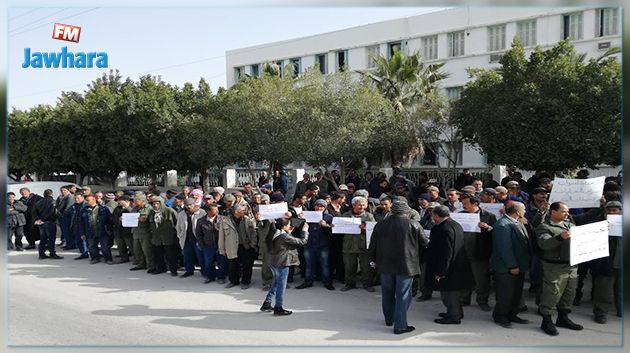 سليانة : وقفة احتجاجية لعمال قطاع الغابات