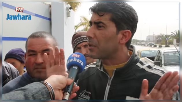 عدد من سواق التاكسي الجماعي يطالبون بالرخص والولاية ترد