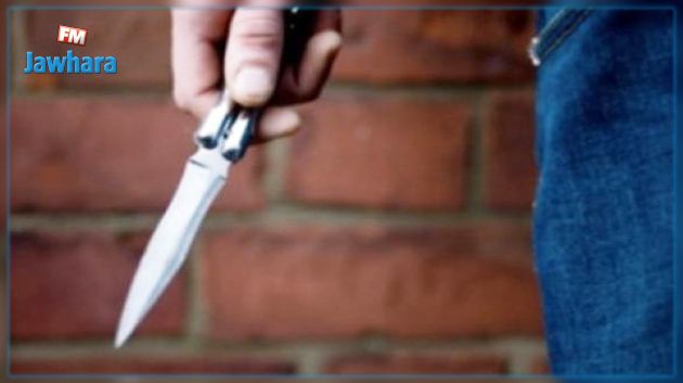 مجهول يهاجم مسنا في منزله ويهدّده بالذبح