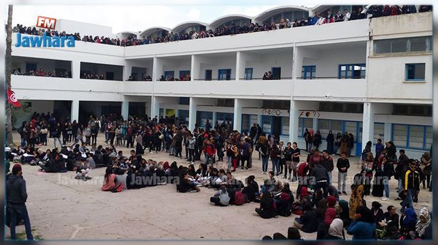 تعطل الدروس بمعهد علي بورقيبة بالقلعة الكبرى إثر حادثة طعن تلميذ