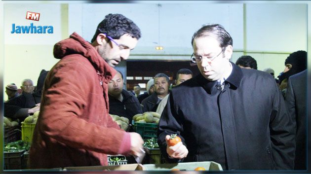 يوسف الشاهد في زيارة لسوق الجملة ببئر القصعة