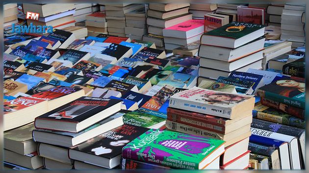 رئيس الحكومة يضاعف ميزانية وزارة الثقافة لشراء الكتب التونسية