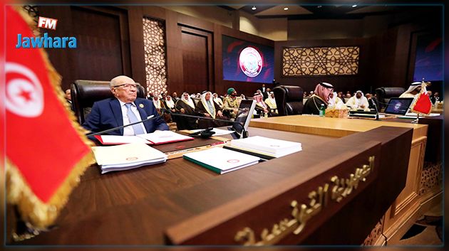 وصول قايد السبسي لمقر انعقاد القمة : شاهد الكواليس