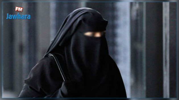  توزر : القبض على منتقبة تحمل جنسيتين أجنبيتين 