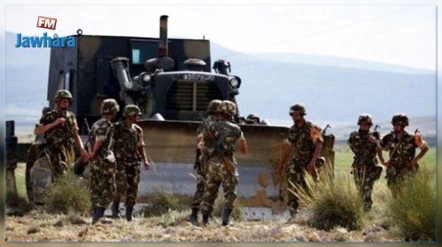 الجيش الجزائري يحجز موادا و معدات لصنع القنابل