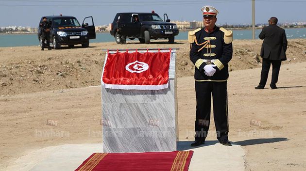 رئيس الجمهورية يضع حجر الأساس لمشروع محطة النقل النموذجية بالمنستير