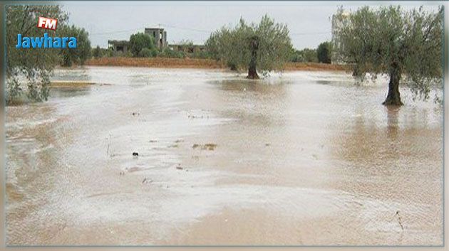 إنقطاع حركة المرور بعدد من الطرقات في ولايتي مدنين وتطاوين بسبب فيضان أودية