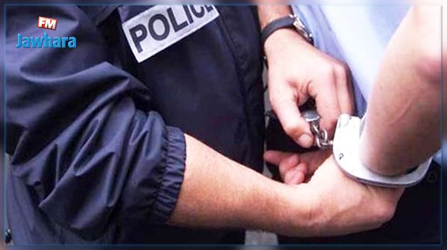بينهم عون أمن : إيقاف 4 أشخاص بحوزتهم قطع نقدية أثرية