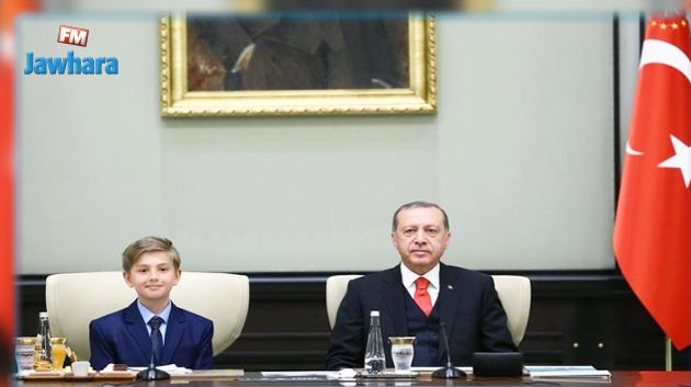 أردوغان يترك منصبه الرئاسي لطفل تركي