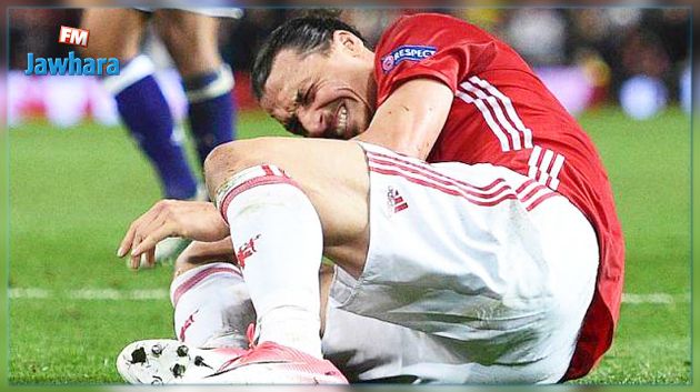 إبراهيموفيتش يؤجل تجديد عقده مع مانشستر يونايتد