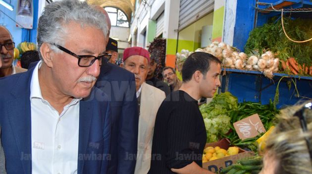 حمّة الهمّامي في السوق المركزية بالمنستير