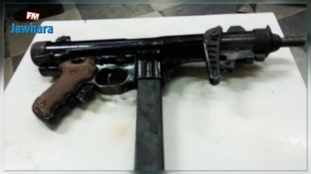 العثور على 11 قطعة سلاح داخل كيس في قنال وادي مجردة
