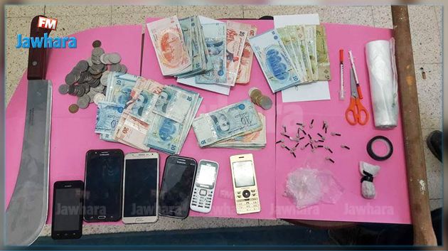 قفصة : إيقاف مروّج خطير وحجز كمية من