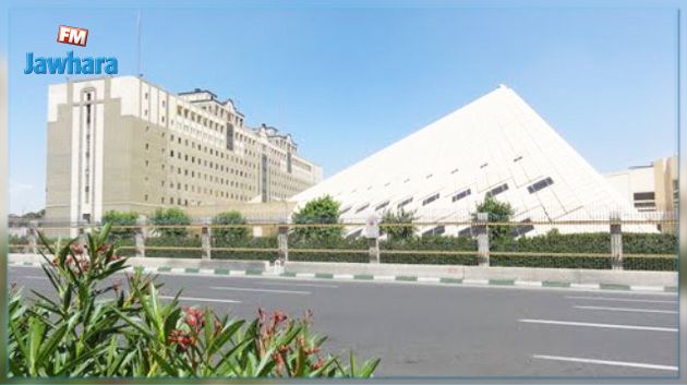 احتجاز رهائن داخل البرلمان الإيراني وإطلاق نار في محيط قبر الخميني