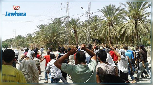 قبلي : إصابات خطيرة في تجدد الاشتباكات بين أهالي قريتين 