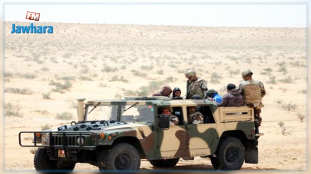 الجيش الوطني يطلق النار على سيارات تهريب