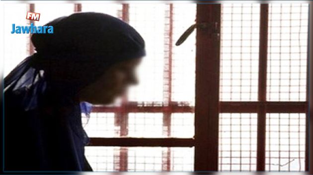 القبض على 3 أشقّاء تعمّدوا حجز شقيقتهم لمدّة 20 سنة