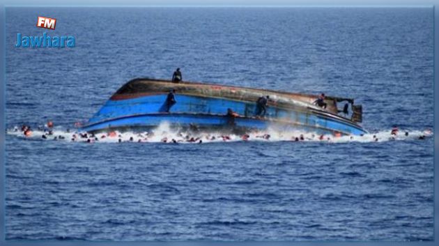 غرق مركب للمهاجرين قبالة السواحل الليبية