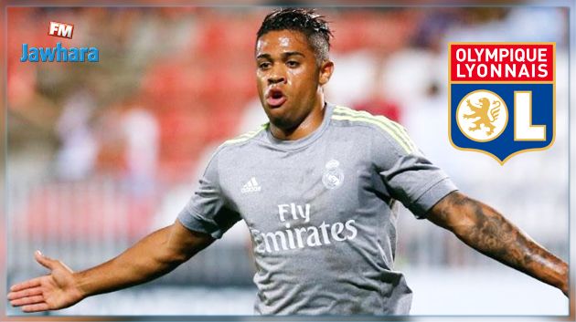 الريال يفرط في ماريانو دياز إلى ليون الفرنسي