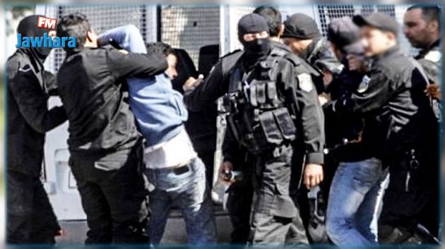 بسبب خلاف حول فتاة : القبض على 6 منحرفين في بنزرت