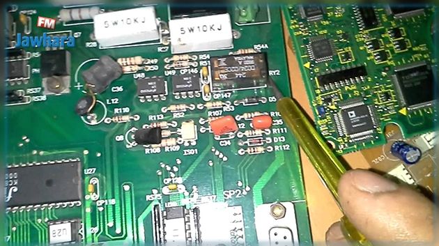 عاملات مصنع بالمسعدين في إضراب يطالبن بحقوقهن : مدير المعمل يرد