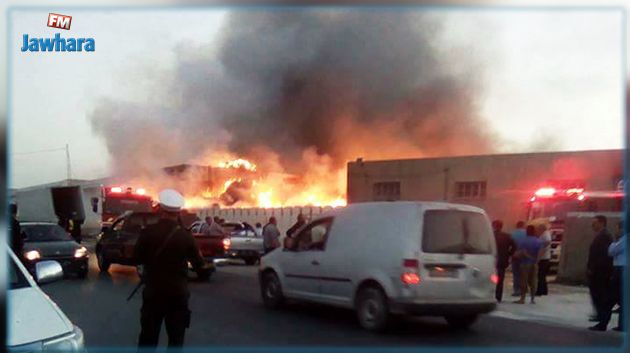 القيروان : حريق هائل يجبر الأهالي على مغادرة منازلهم