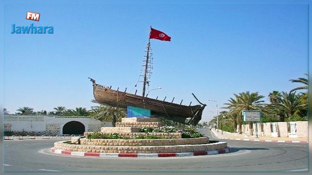 لا اكتساح للأرصفة في مدخل مدينة قابس