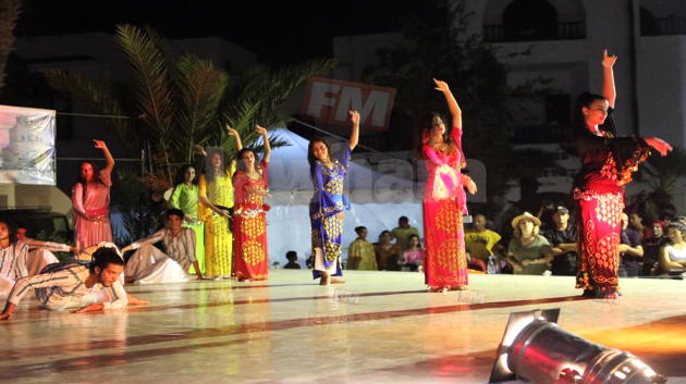 مهرجان القنطاوي : عرض راقص 