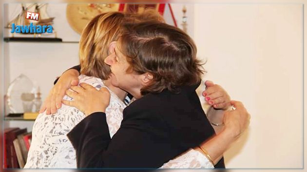 نزيهة العبيدي تزور مية الجريبي بمناسبة عيد المرأة