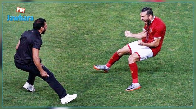 علي معلول يتوج بلقب الكأس مع الاهلي المصري 