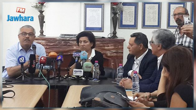 راضية النصراوي تعلّق إضرابها عن الطعام