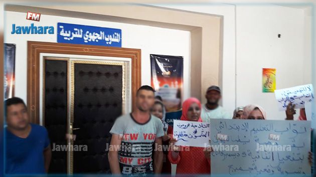 إمضاء الاتفاق الخاص بتسوية وضعية المدرسين النواب 