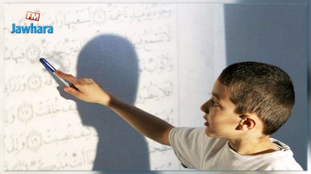 جلّ المؤدّبين بالكتاتيب القرآنية من النساء 