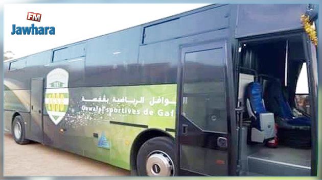 إحتجاز حافلة قوافل قفصة من قبل معتصمي بئر الحفي