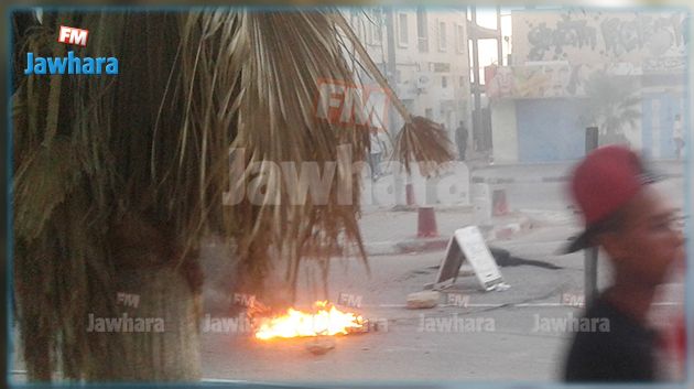 احتجاجات في مدينة قبلي وقطع للطريق الرابطة بتوزر