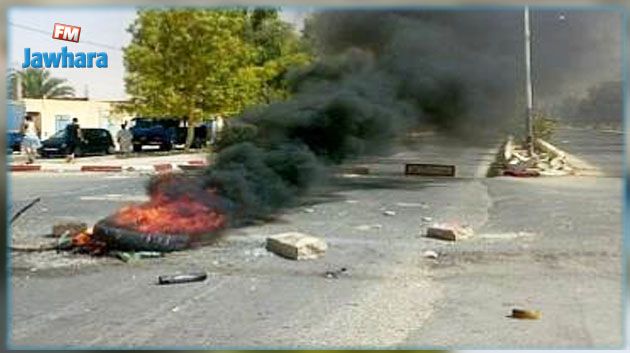  القصرين : عمال الحضائر يحتجون