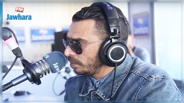 مصطفى الدلاجي يهدي نوال غشام أغنية مجانا على المباشر