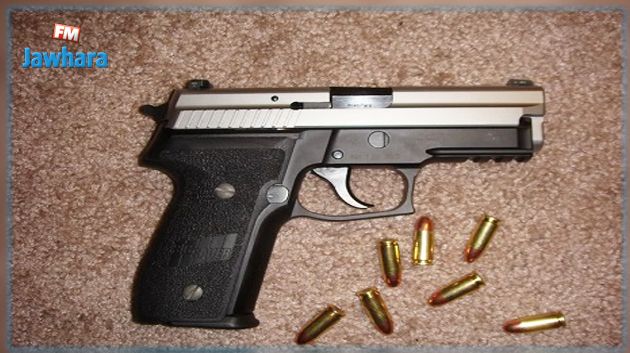 القصرين : إيقاف 3 أشخاص بحوزة أحدهم مسدّس