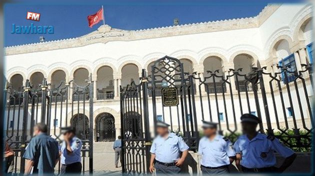 أمنيون ينفذون وقفة احتجاجية للمطالبة بإطلاق سراح صابر العجيمي