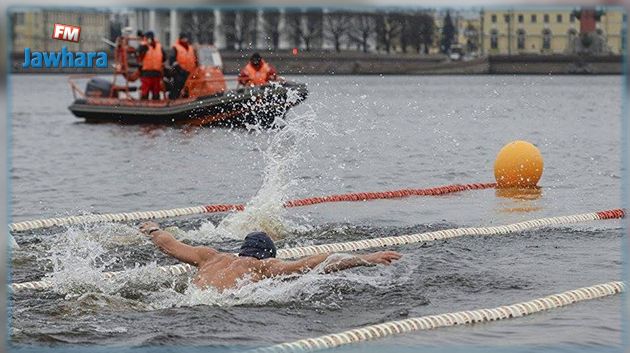 انطلاق مهرجان السباحة الشتوية بسان بطرسبورغ الروسية