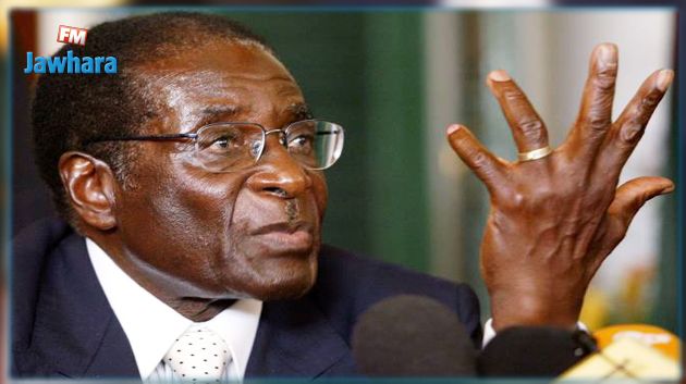 موغابي يلتقي قائد الإنقلاب